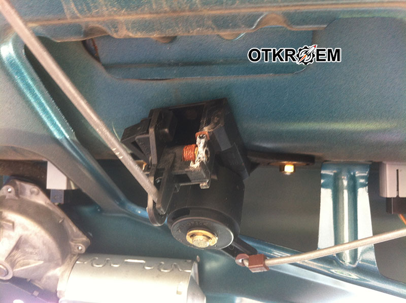 ремонт замка багажника опель зафира